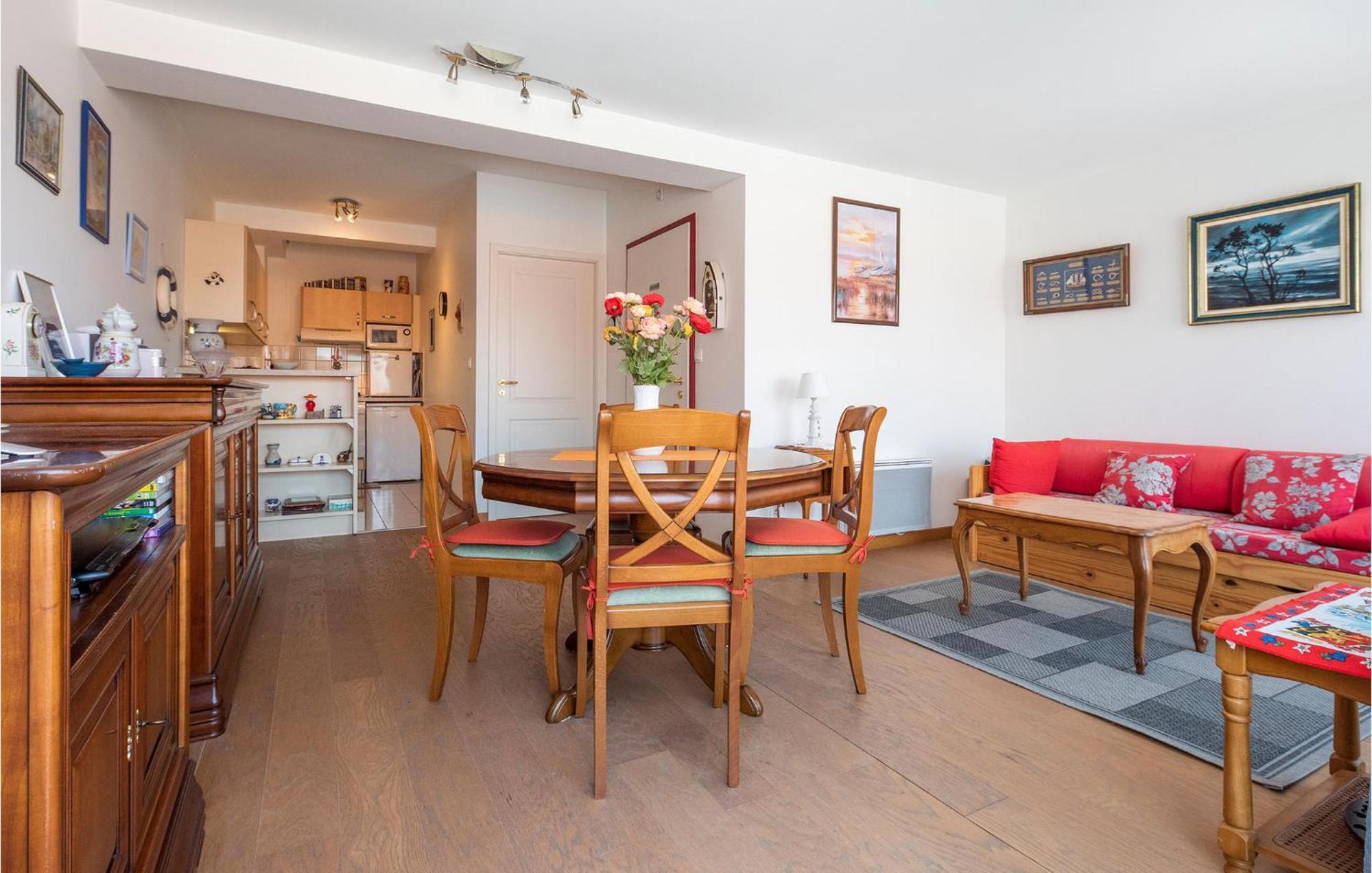 Gorgeous Apartment In Royan With Kitchen Esterno foto