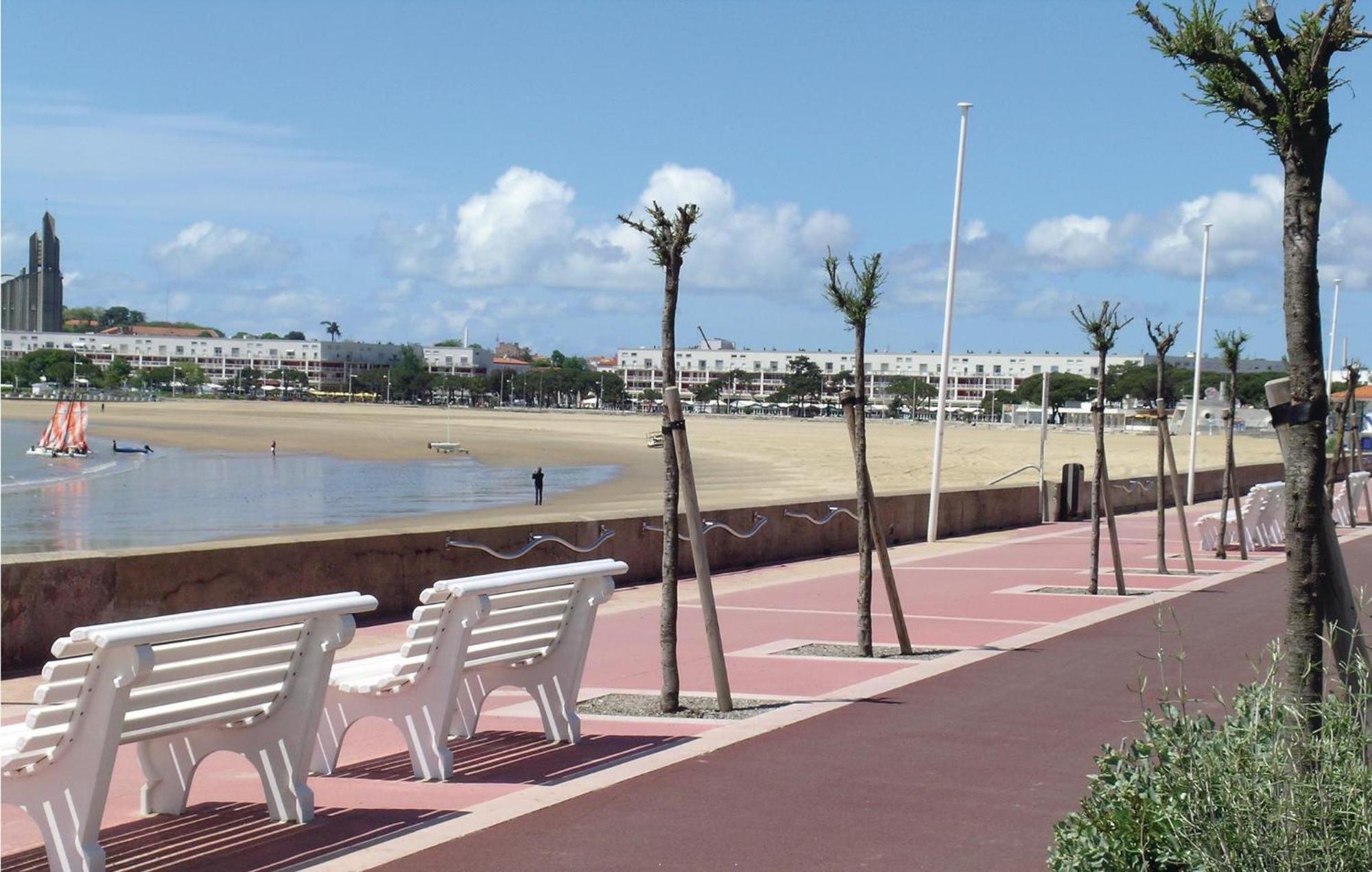 Gorgeous Apartment In Royan With Kitchen Esterno foto